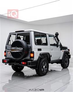 Toyota Land Cruiser 70